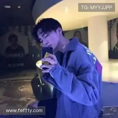 黄璐
